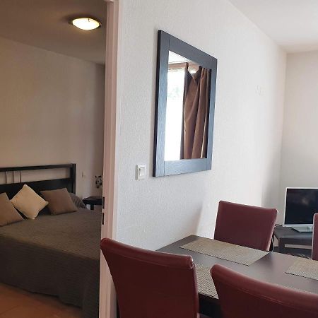 Joli Appartement T2 Dans Residence Avec Piscine, Hammam Et Parking Gratuits Carcassonne Exterior foto