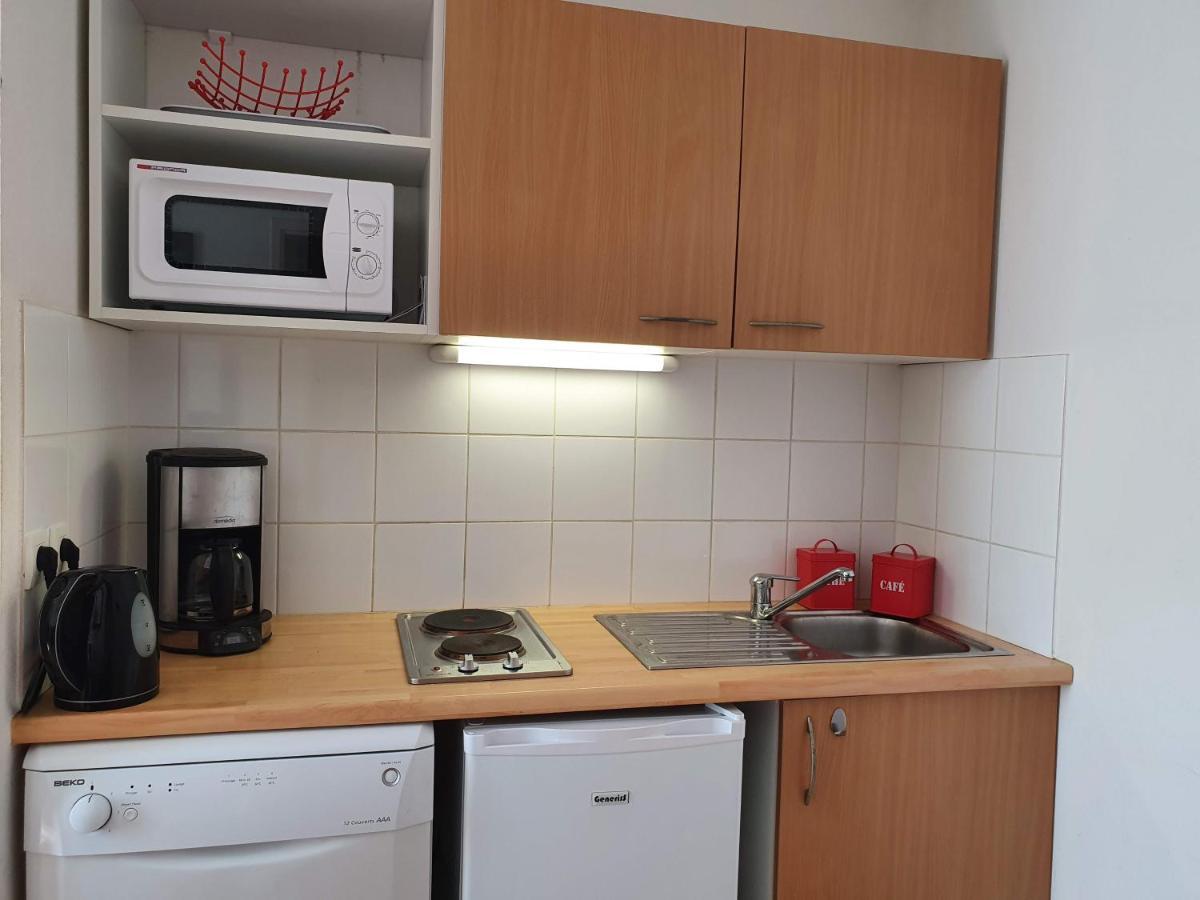 Joli Appartement T2 Dans Residence Avec Piscine, Hammam Et Parking Gratuits Carcassonne Exterior foto